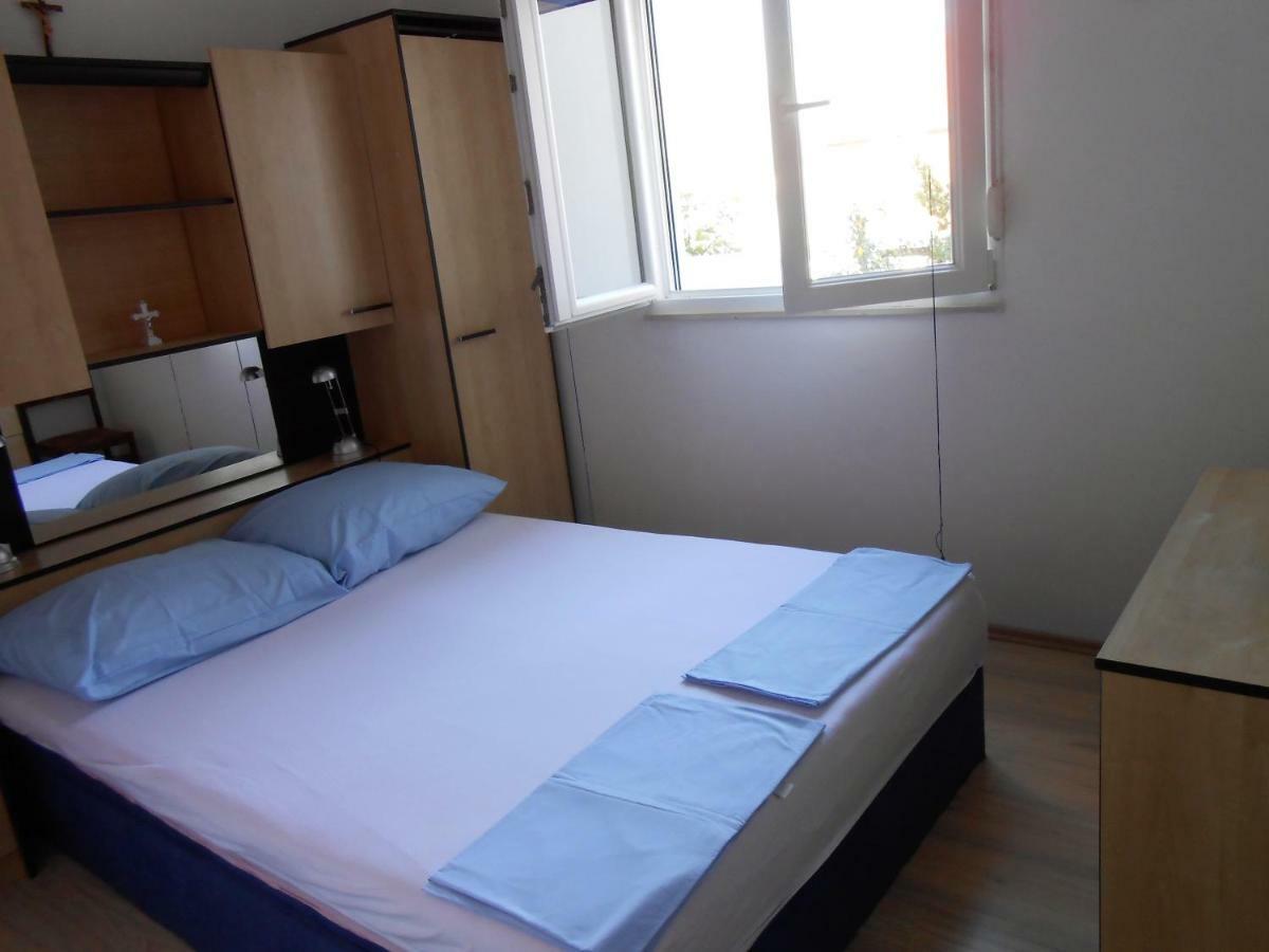 Gogi Apartman Donji Okrug  Exterior foto
